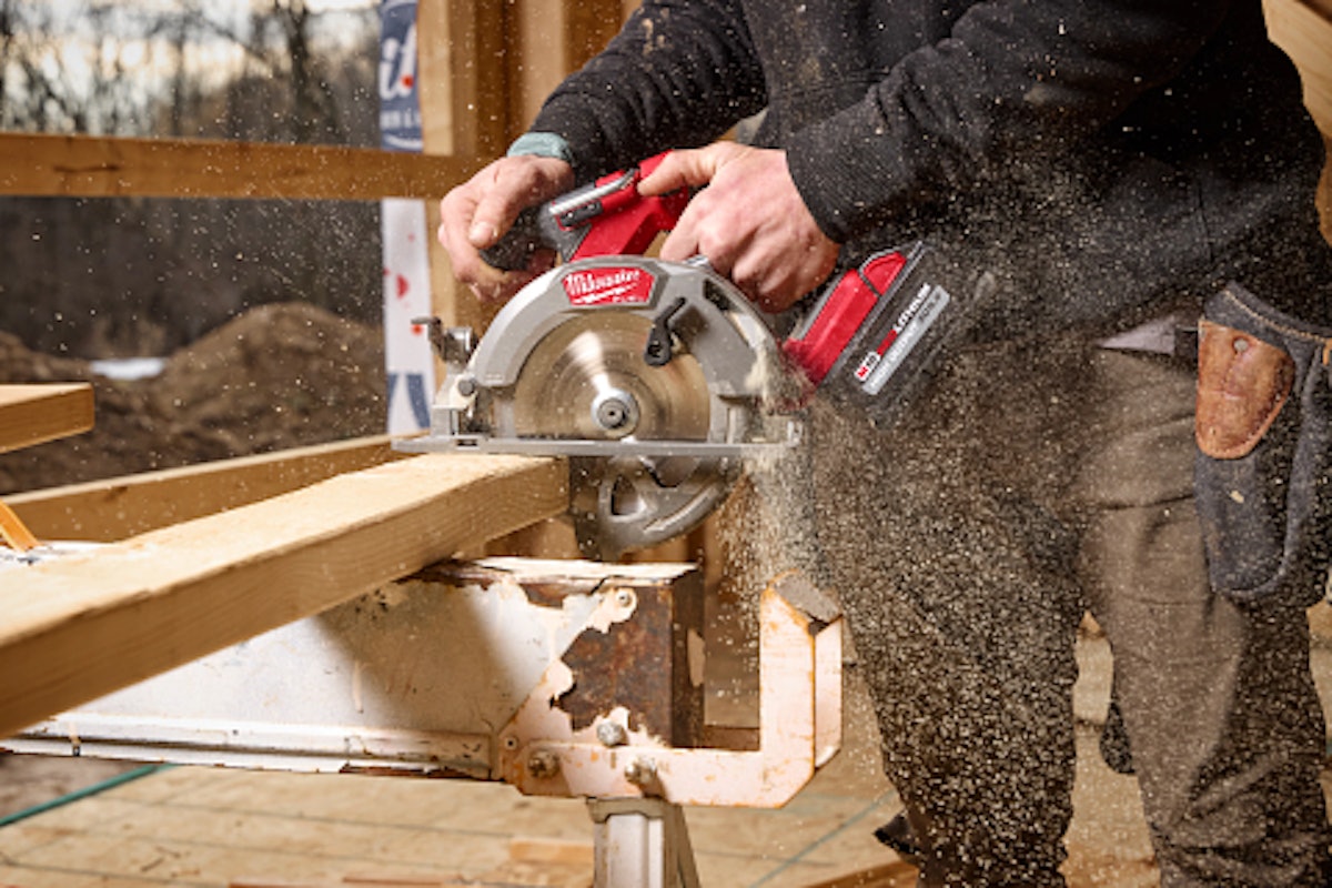 Milwaukee Tool Launches M18 FUEL 6.5 in. Circular Saw From Milwaukee Tool Corp. For Construction Pros