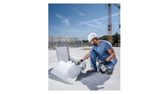 During storage, lithium-ion batteries are surrounded by cushions filled with Pyrobubbles - an extinguishing agent which provides protection against thermal runaway and exothermic reactions.