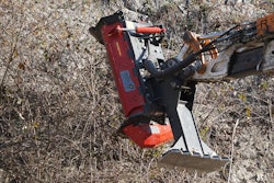 With four different working widths, ranging from 100 to 200 cm, E20 direct is recommended for excavators weighing between 12 and 21 tons.