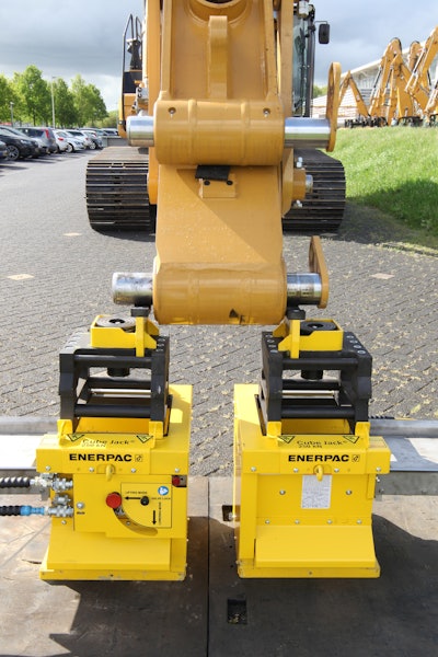 Photo 2 Enerpac Cube Jack And Excavator Arm