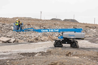 The redesigned TraX system comes in two sizes: a small frame (for S-45 XC machines) and a large frame (for S-65 XC, Z-62/40 and S-80 J lifts).