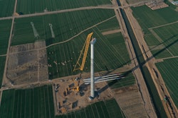 For guidance during use, the XCA4000 is equipped with a self-developed control system and active safety technology with more than a dozen sensors distributed on the boom.