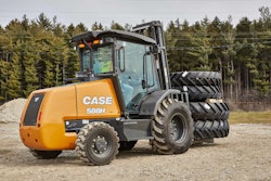 The enclosed cab option protects the operator from various elements and helps teams work in extreme conditions.