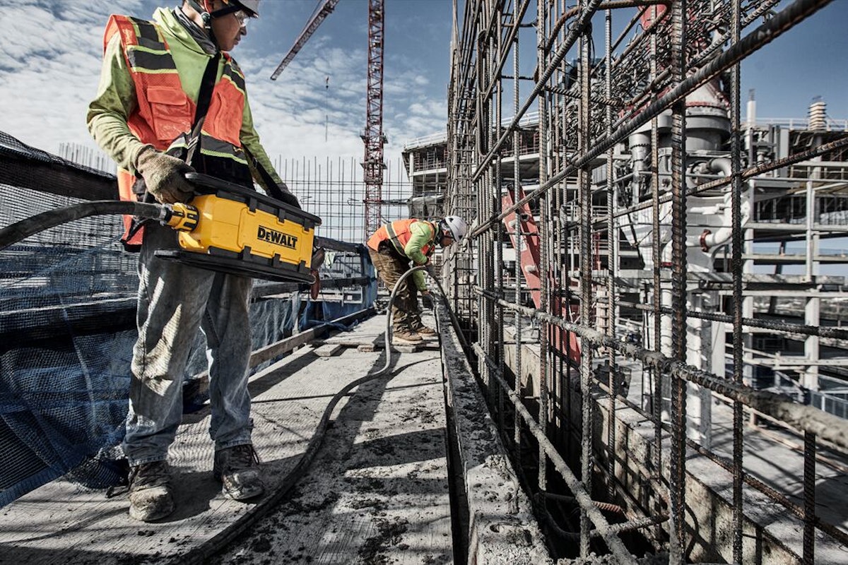 Dewalt concrete vibrating tool 2025