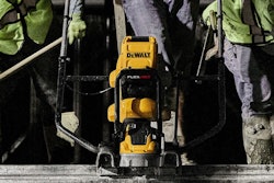 The DEWALT FLEXVOLT to POWERSHIFT Adaptor allows use of DEWALT FLEXVOLT batteries for additional runtime when using DEWALT POWERSHIFT equipment.