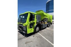 The Heil RevAMP ASL has zero hydraulics, preventing potential leaks or breaks and reducing maintenance.
