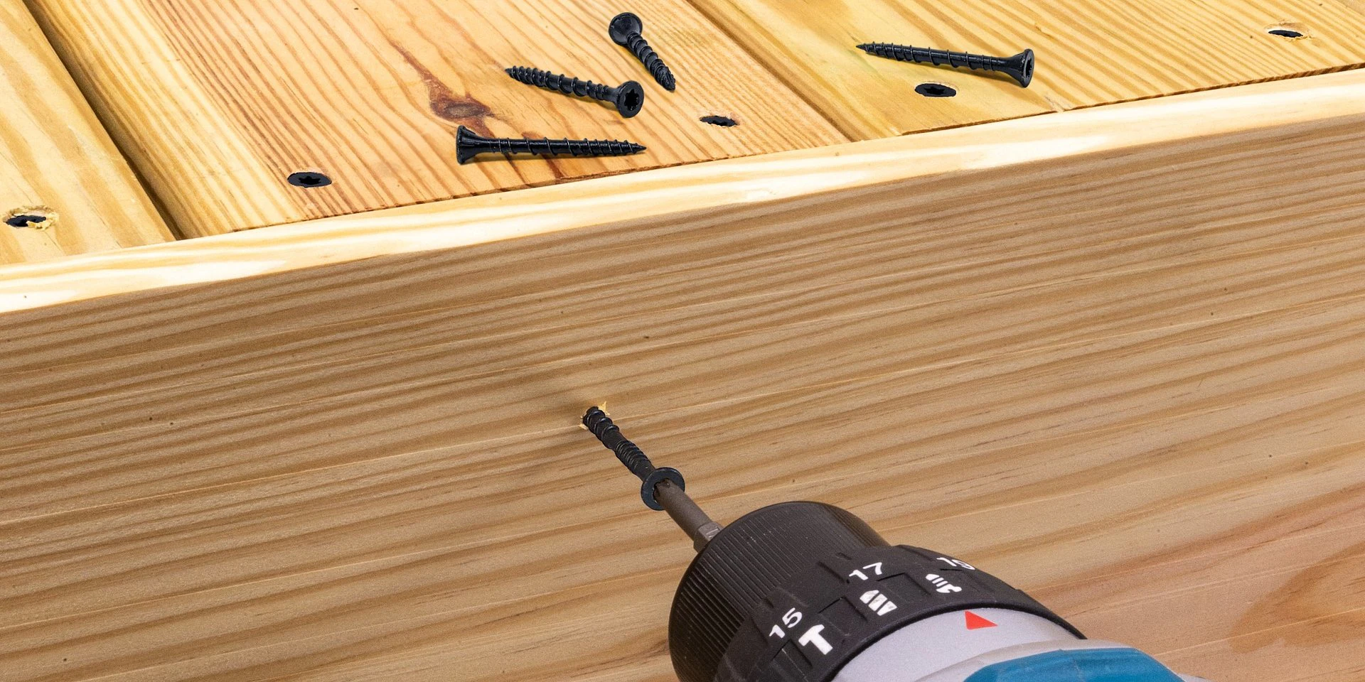 Simpson Strong-Tie Releases Deck-Drive DSV WOOD Deck Screws with Black Coating From: Simpson Strong-Tie Co. Inc. - Vimarsana News