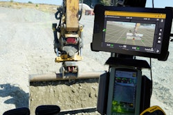 With Trimble Earthworks Augmented Reality functionality, operators can view 3D models in a real-world environment at a true-life scale in the context of existing surroundings. This blending of digital content and the real-world environment gives operators better situational awareness and a better understanding of the work that needs to be done.