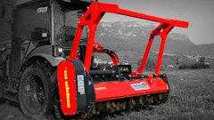 This attachment can be used by small- and medium-sized tractors with an engine power range of 60 to 100 hp.
