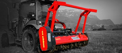 This attachment can be used by small- and medium-sized tractors with an engine power range of 60 to 100 hp.