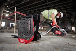 Allowing the user to wear the battery on his or her back or place it on the ground, this new solution reduces tool weight while maintaining performance.