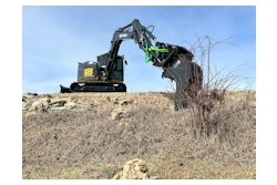 The tiltrotators feature an SQ sandwich-style coupler and auto lubrication for control and flexibility.