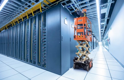 End users asked for a scissor lift that addressed the most common and costly pain points of owning and operating electric machines: Charging, battery maintenance and hydraulic leaks.