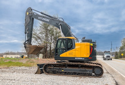 The compact-radius design allows the HX355A LCR to perform a multitude of jobs within confined areas typically reserved for smaller machines.