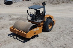 CASE single drum roller.