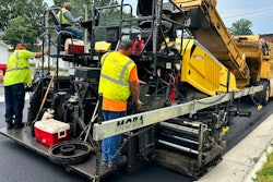 The newly redesigned BOMAG CR 1030 T.