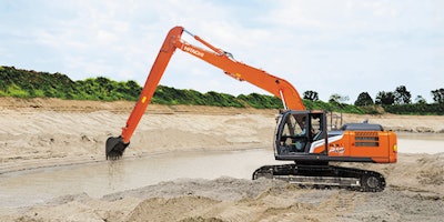 The ZX210LC-7H Super Long Front (SLF) excavator provides 50 ft., 4 in. (15.35 m) of reach at ground level and a 39-ft., 2-in. (11.94-m) dig depth.