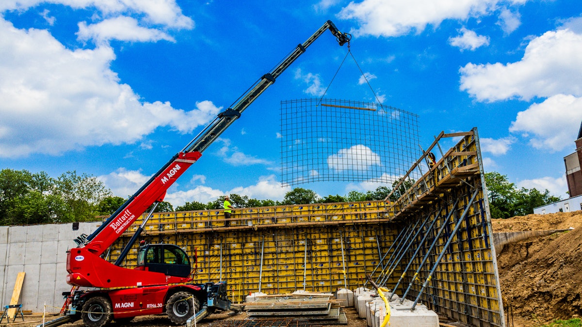 Telehandler Safety in Concrete Construction | For Construction Pros