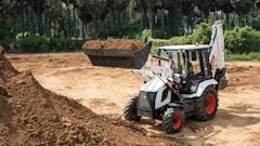 The B760’s performance and versatility extend throughout the machine, with the front-end loader providing a lift capacity of 7,985 lbs. with its standard, general purpose bucket.