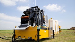 The R125 features a double screen deck and six, 4-in. (10.2-cm) long-body hydrocyclones.