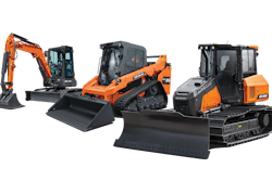 Every new DEVELON machine comes standard with MY DEVELON fleet management. Customers can access machine data remotely to monitor machine performance and minimize downtime.