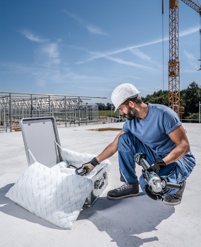 BatterySafe cases feature cushions filled with PyroBubbles - an extinguishing agent which provides protection against thermal runaway and exothermic reactions.