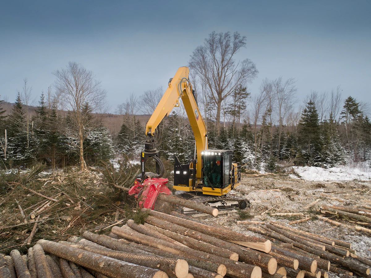 Caterpillar Unveils FM528 GF/LL Forestry Excavator From