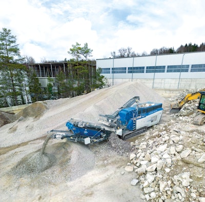 The MOBIREX MR 100i NEO mobile impact crusher from Kleemann is efficient, powerful, and extremely versatile.