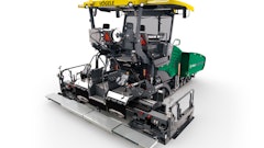 The height of the VR 500's end gates can be conveniently adjusted hydraulically at the touch of a button.