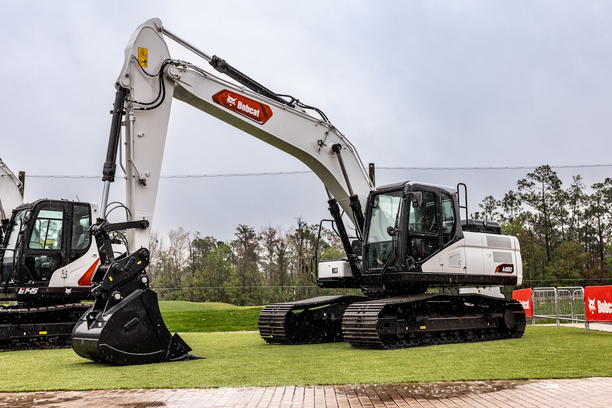 Bobcat Company Extends Heavy Construction Equipment Lineup | For  Construction Pros, image size:1200x800