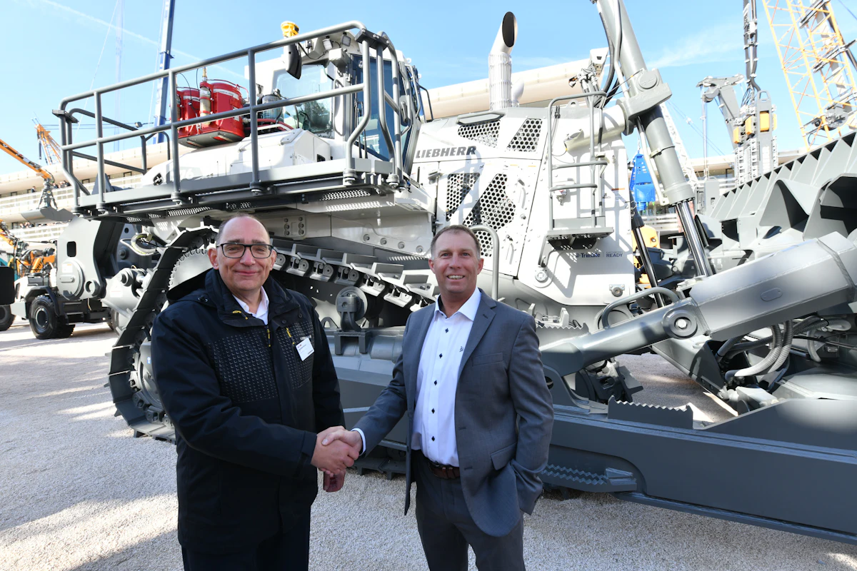 Trimble & Liebherr Bring Advanced TEch to PR 776 Gen. 8 Bulldozers