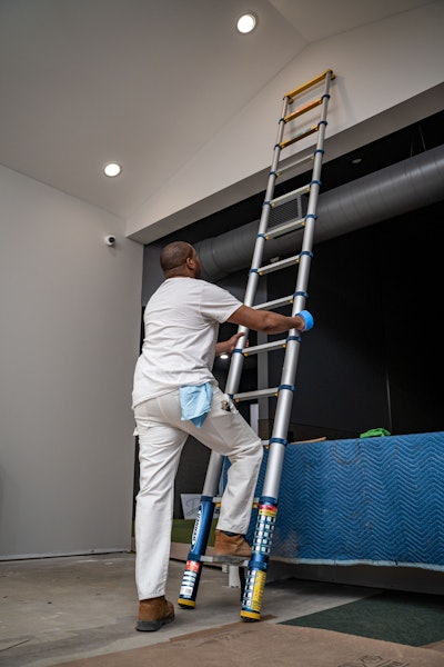 Telescoping Ladder 3