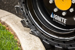 Ignite Maximizer Solid Tire Working Dsc 2743 Branded (1)