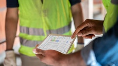 Construction Workers Using Outbuild Ipad (1)
