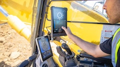 Kobelco Trimble 1