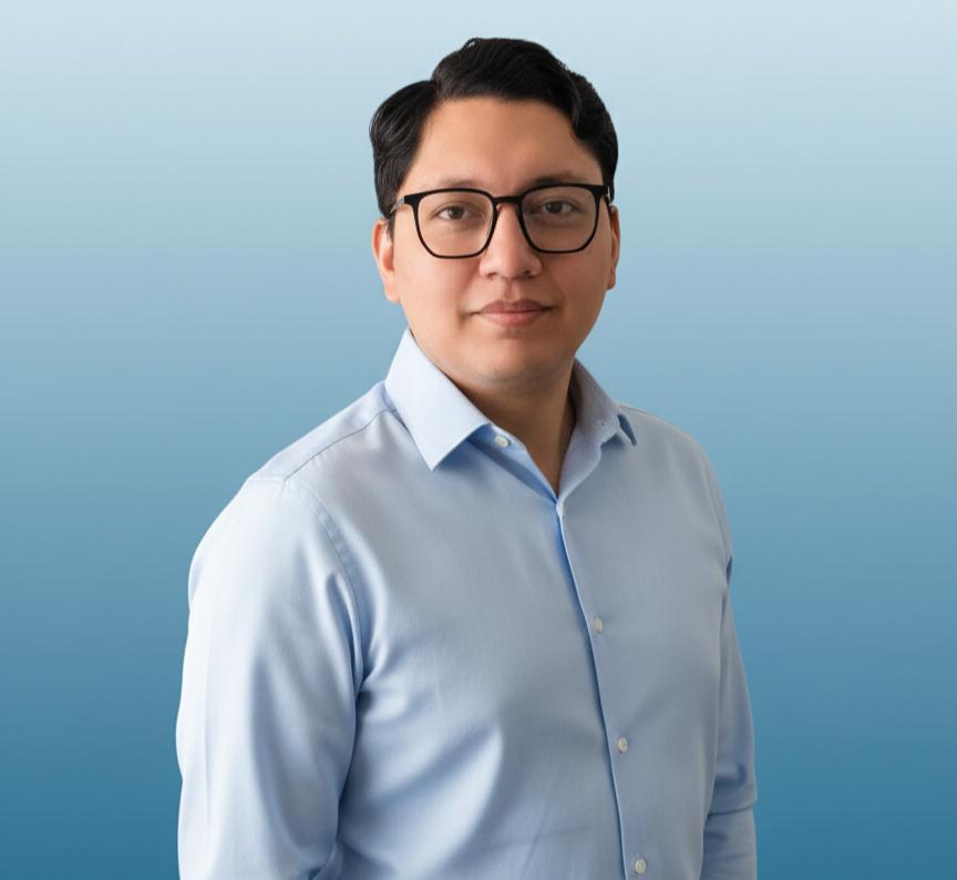 Álvaro Centellas Headshot