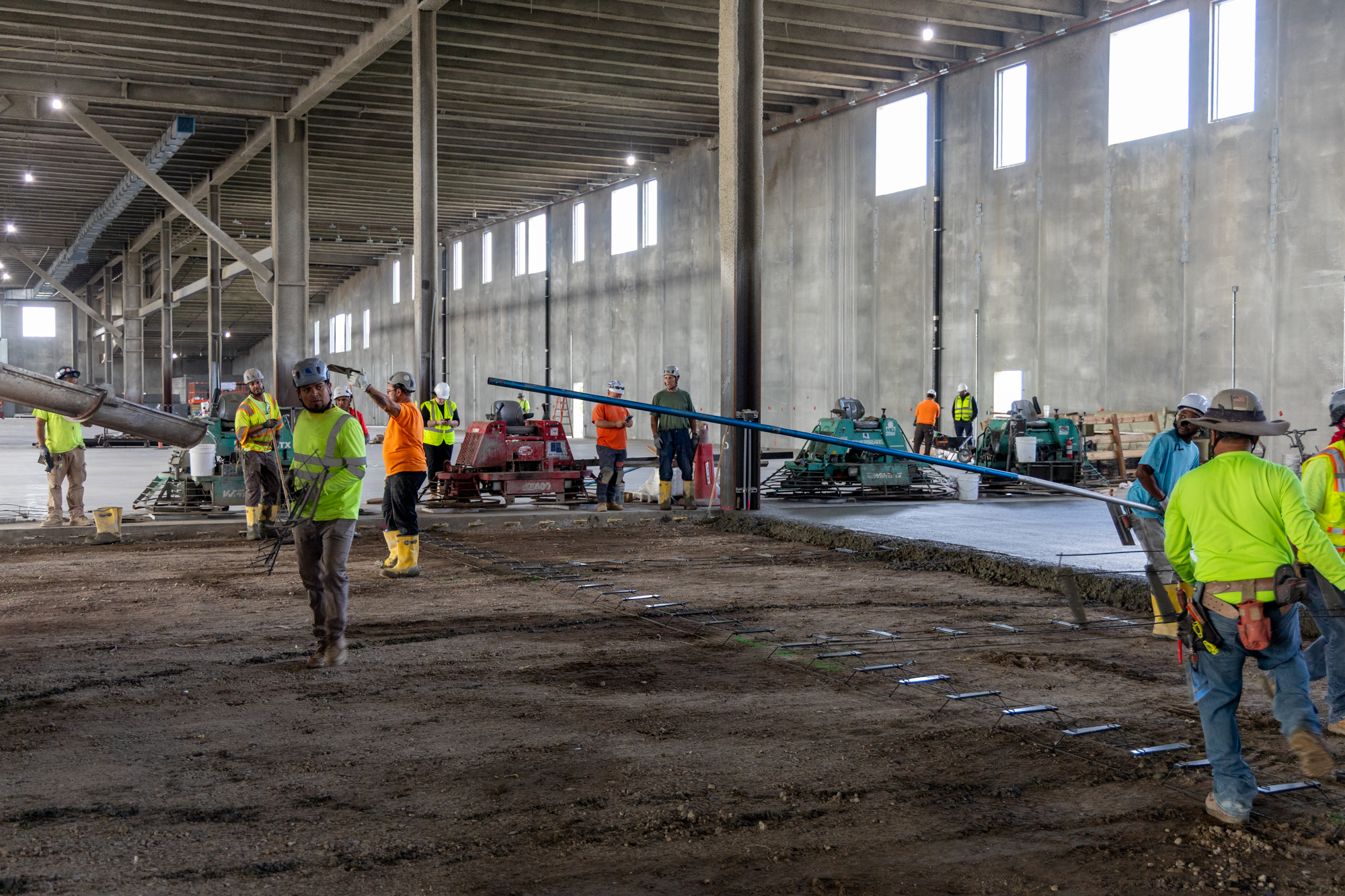The concrete placement of CenterPoint Logistics Center (Inwood, New York). Concrete contractor: Ruttura & Sons. General contractor: Aurora Contractors.