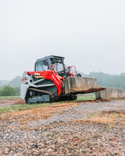 Takeuchi Compact Loader 2