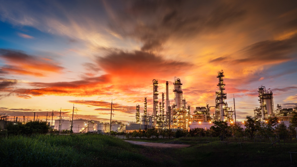 How California’s Refinery Closures Hit Asphalt Contractors