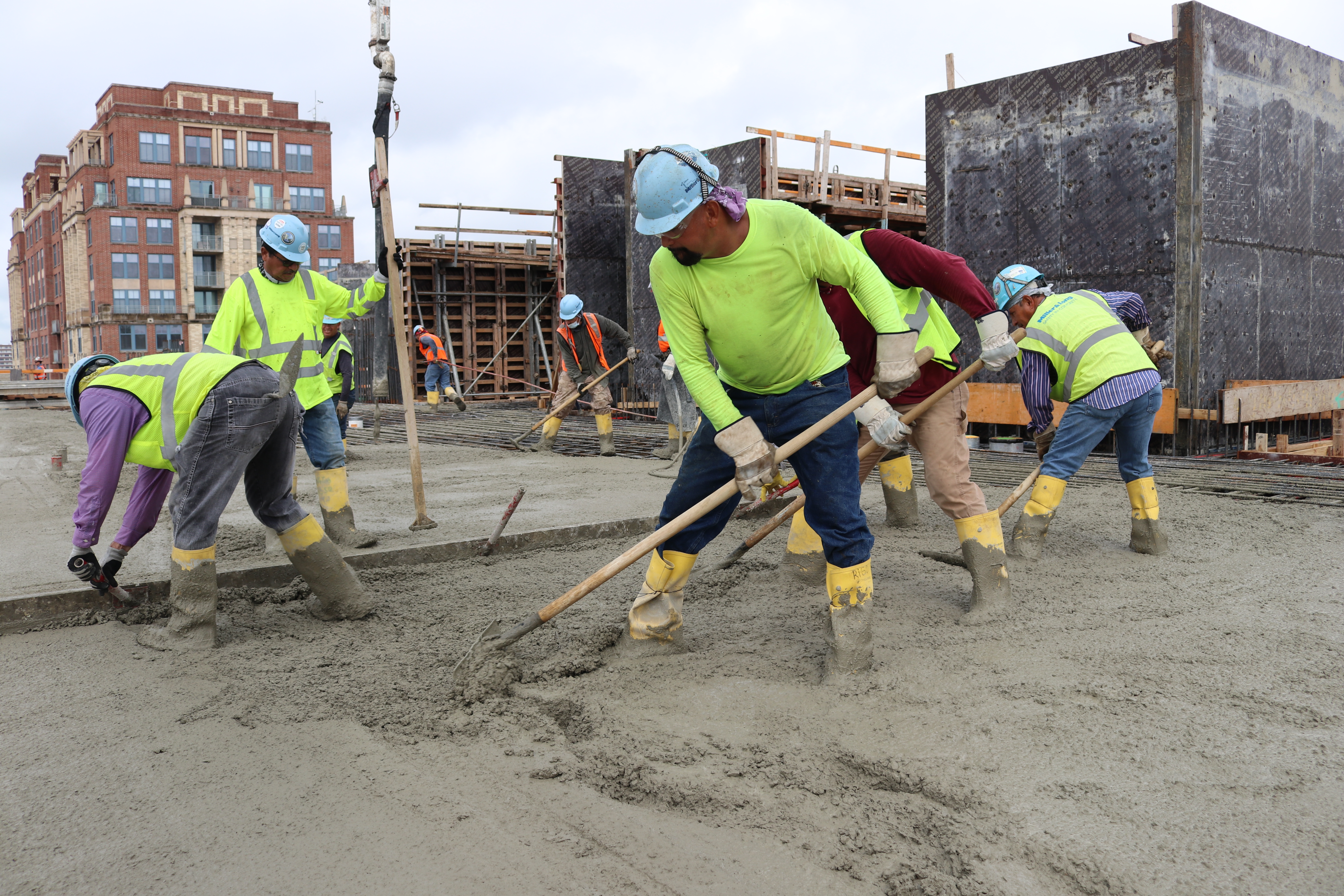 Concrete contractor crew delivering CarbonCure concrete at the Amazon HQ2 project.