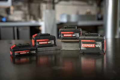 Expert Battery Family Bosch Beauty Product Shot