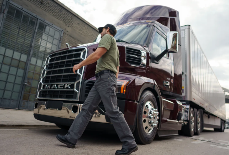 Mack Conexpo