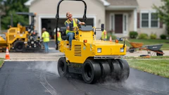 Sakai Ts160 4 Pneumatic Tire Roller Driveway Paving Scene