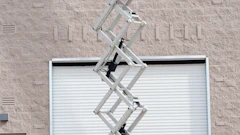 Mec Scissor Lift 1