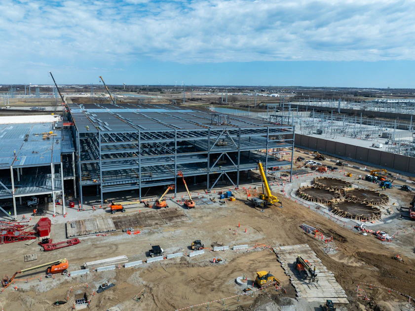 Contractors Turn to AI to Manage Data Center Construction