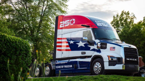 Mack 250 Truck 1