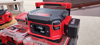 Who doesn't want a hot lunch? This was designed to heat your meal to a set temperature so it's hot and ready when you need.